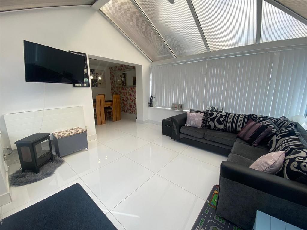 CONSERVATORY 1.jpg