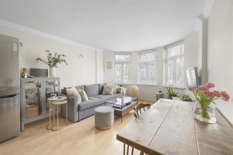 1 bedroom flat for sale, Stoke Newington High Street, N16