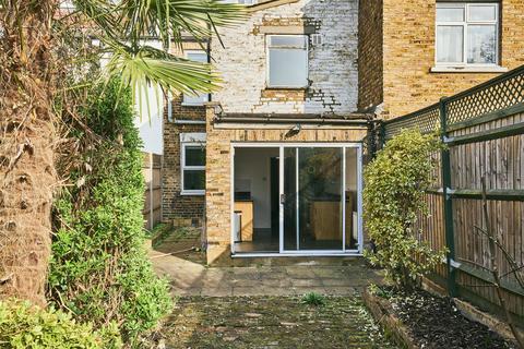 6 Hearne Road, London, W4 3NJ