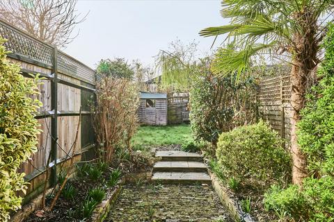 6 Hearne Road, London, W4 3NJ