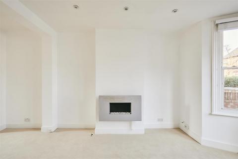 6 Hearne Road, London, W4 3NJ