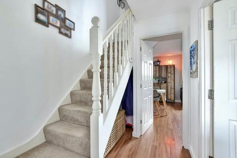 104 Chiltern Heights, Amersham, HP7 9RX
