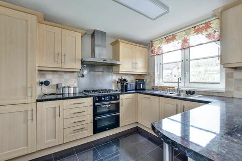 104 Chiltern Heights, Amersham, HP7 9RX