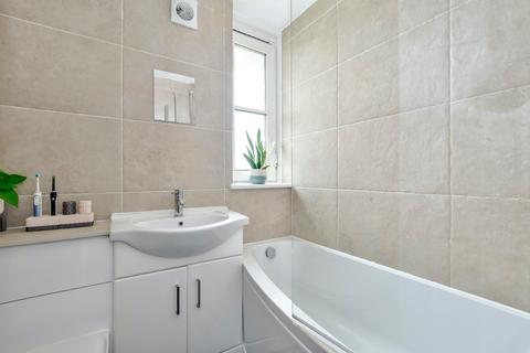 104 Chiltern Heights, Amersham, HP7 9RX