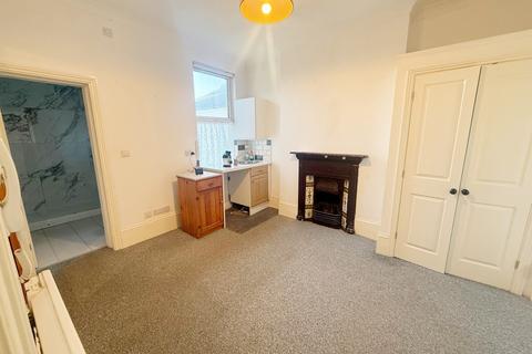 1 bedroom bedsit to rent, Portland Road, Hove BN3