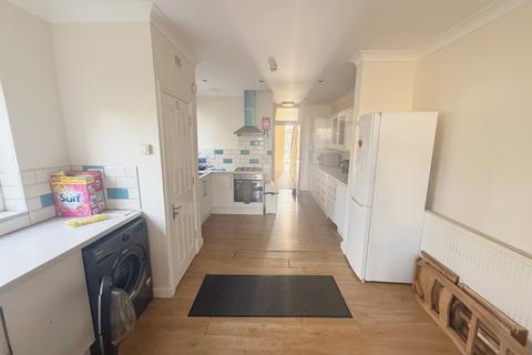 1 bedroom bedsit to rent, Portland Road, Hove BN3
