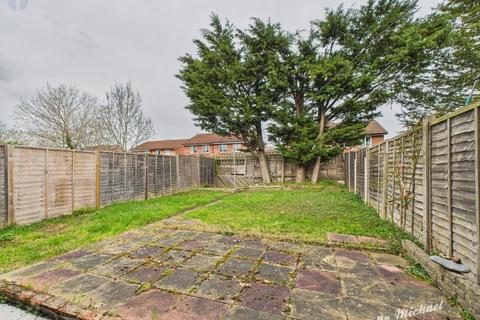 23 Fletcher Close, Aylesbury, HP19 9UB