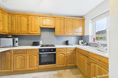 23 Fletcher Close, Aylesbury, HP19 9UB