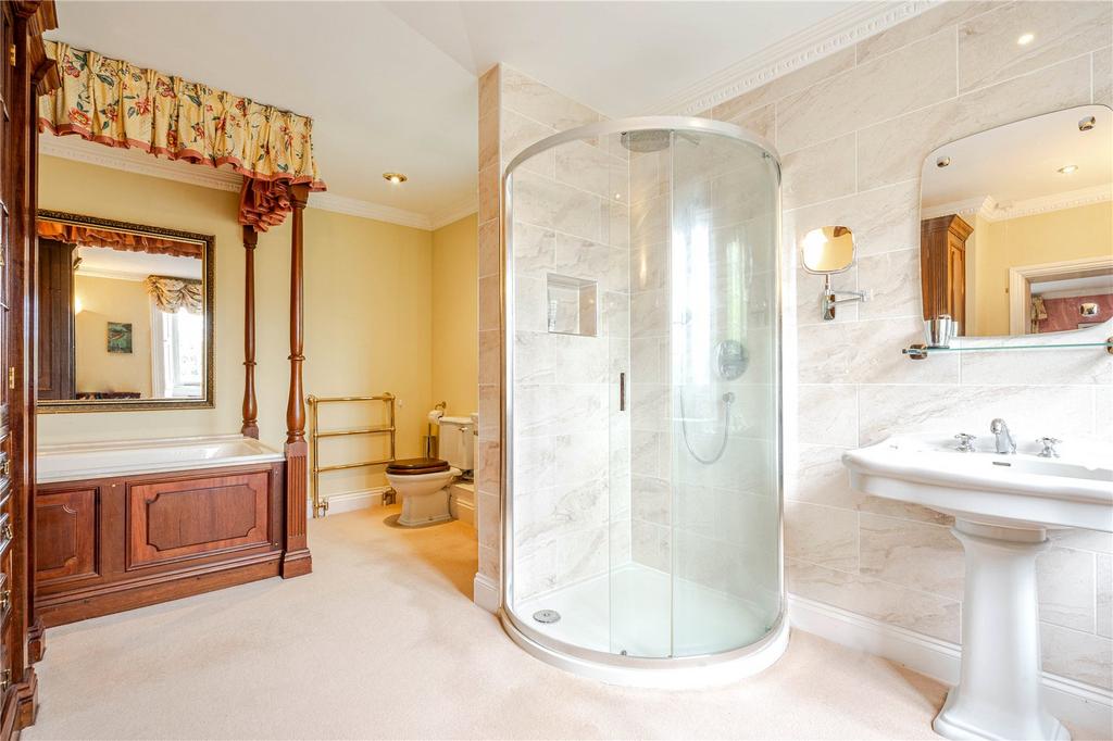 En Suite Bathroom
