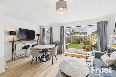 5 Bideford Close, Feltham, TW13 5PG