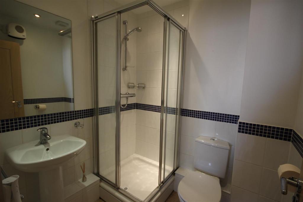 En-Suite Bedroom