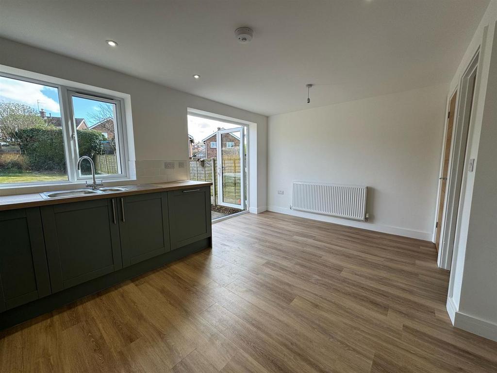 Dining kitchen