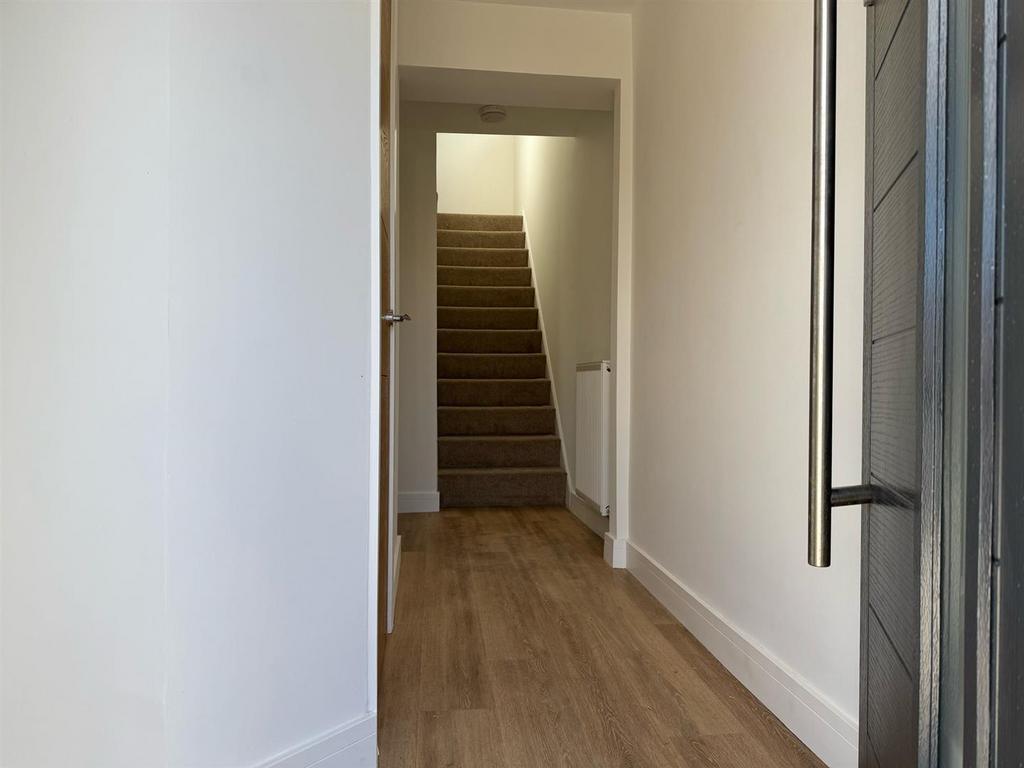 Extended entrance hallway