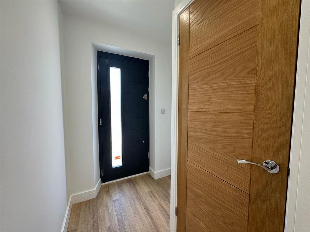 Extended entrance hallway