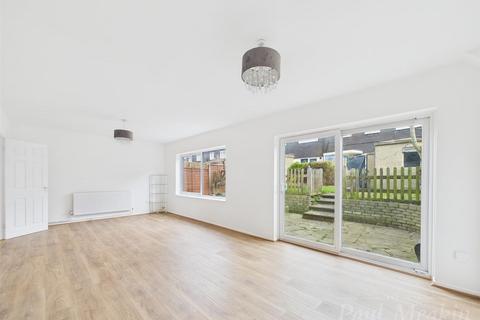 51 Bygrove, New Addington, Croydon, CR0 9DG