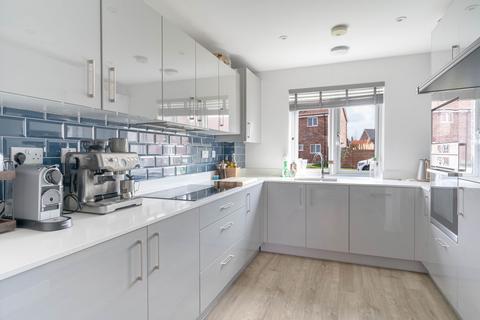 24 Johnson Drive, Hardwick, Cambridge, CB23 7EU