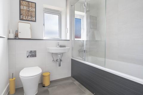 24 Johnson Drive, Hardwick, Cambridge, CB23 7EU
