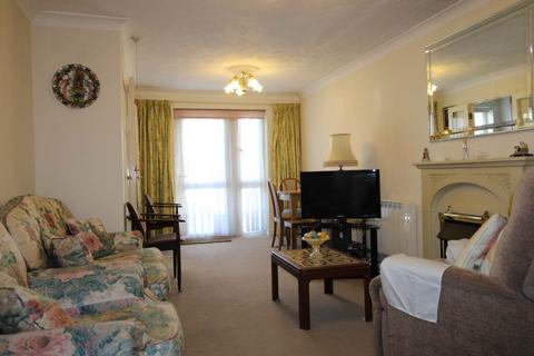 undefined, Potters Court, Potters Bar