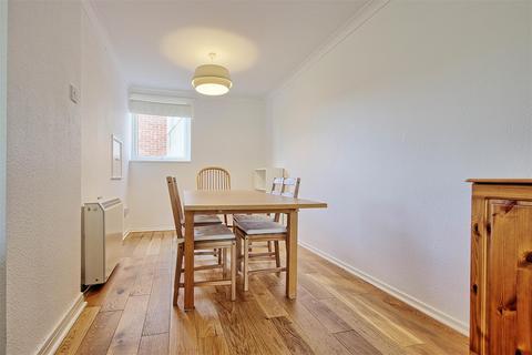3 bedroom flat for sale, Gilmerton Court, Cambridge