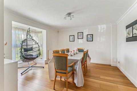 5 bedroom detached house for sale, Davenham Avenue, Northwood, HA6