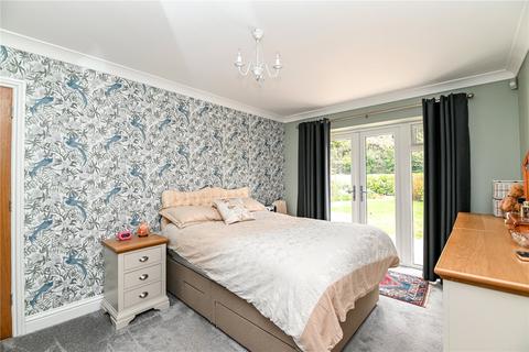 37 Barton Croft, Barton On Sea, New Milton, BH25 7BT