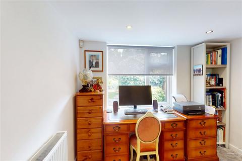 37 Barton Croft, Barton On Sea, New Milton, BH25 7BT
