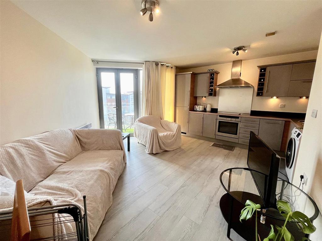 Lounge/dining room/kitchen