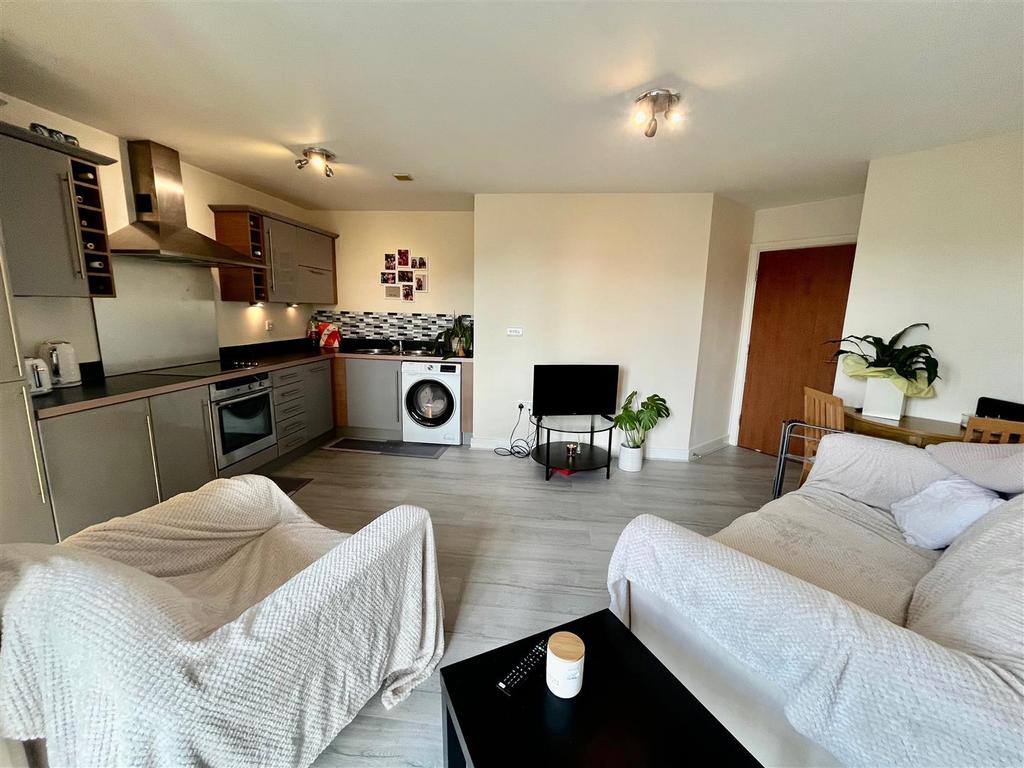 Lounge/dining room/kitchen