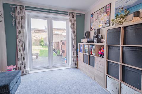 16 Arbury Hall Road, Shirley, Solihull, B90 4PY