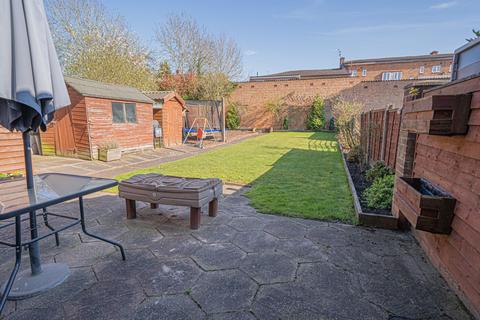 16 Arbury Hall Road, Shirley, Solihull, B90 4PY