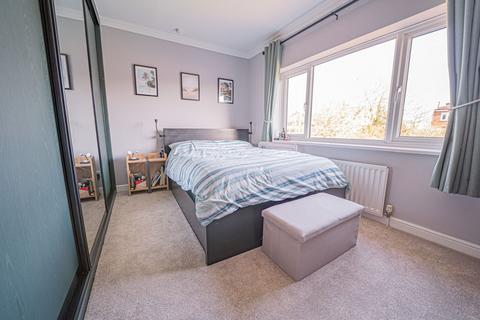 16 Arbury Hall Road, Shirley, Solihull, B90 4PY