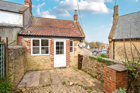 5 Barn Street, Crewkerne, TA18 8BP