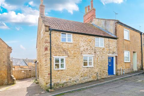5 Barn Street, Crewkerne, TA18 8BP