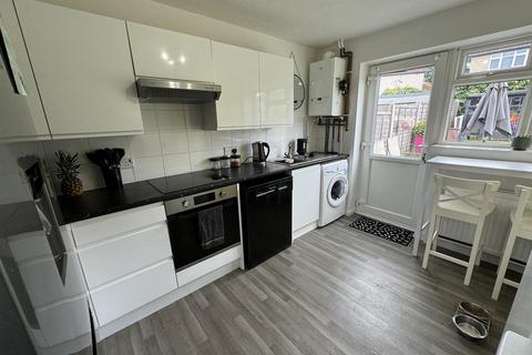 2 bedroom semi-detached house to rent, Essella Park, Ashford TN24