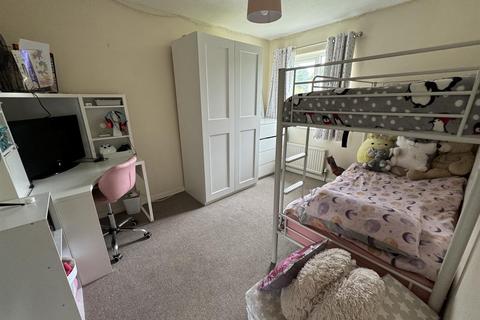 2 bedroom semi-detached house to rent, Essella Park, Ashford TN24