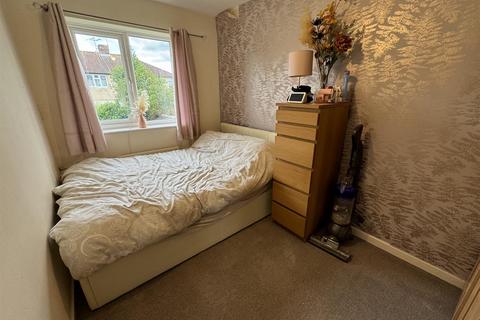 2 bedroom semi-detached house to rent, Essella Park, Ashford TN24