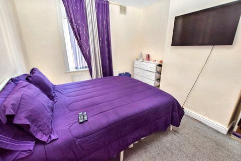 9 Barden Mount, Leeds, LS12 3EF