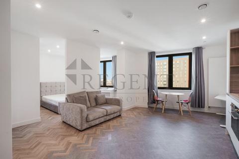Studio to rent, Skyline Apartments, Makers Yard, E3