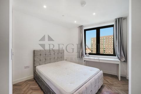 Studio to rent, Skyline Apartments, Makers Yard, E3