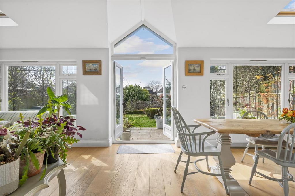 7 Lindisfarne Road,12 copy.jpg