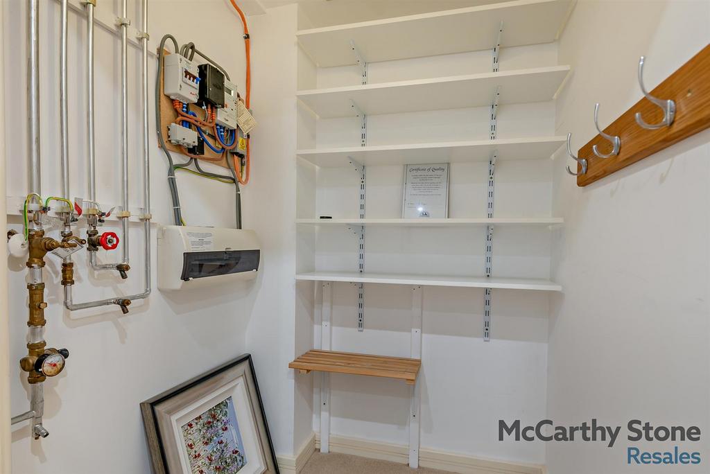 8661850-interior01-800.jpg