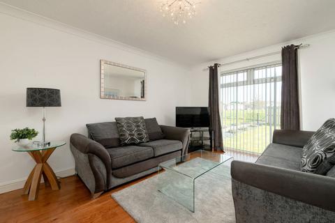 39 Cleekim Drive, Edinburgh, EH15 3QP