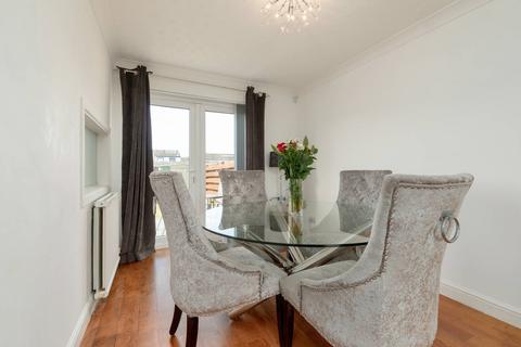 39 Cleekim Drive, Edinburgh, EH15 3QP