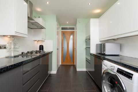 39 Cleekim Drive, Edinburgh, EH15 3QP