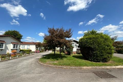 2 bedroom park home for sale, Bedford, Bedfordshire, MK45