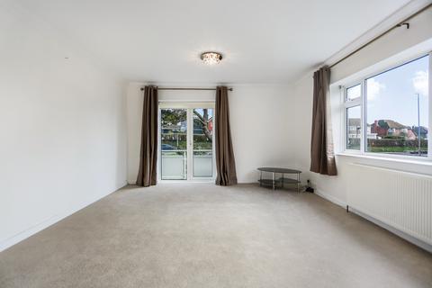 3 bedroom flat to rent, Woodland Court, Dyke Road, Hove, BN3