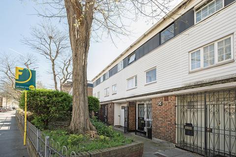 2 bedroom maisonette for sale, Shoreditch, Shoreditch, London, E2