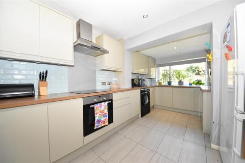 33 Brese Avenue, Warwick, CV34 5TS