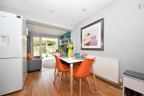 33 Brese Avenue, Warwick, CV34 5TS