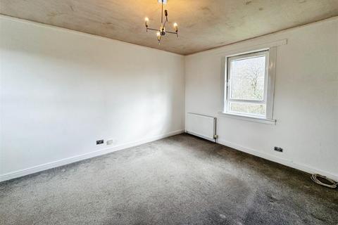3 bedroom flat for sale, St. Helena Crescent, Clydebank G81